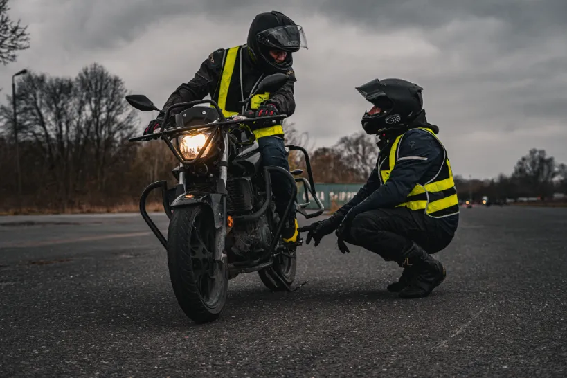 lekcja jazdy na motocyklu kategoria a 819x546